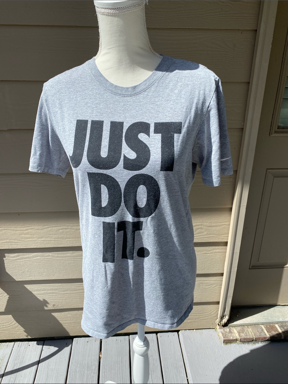 4/$20 Nike just do it tee